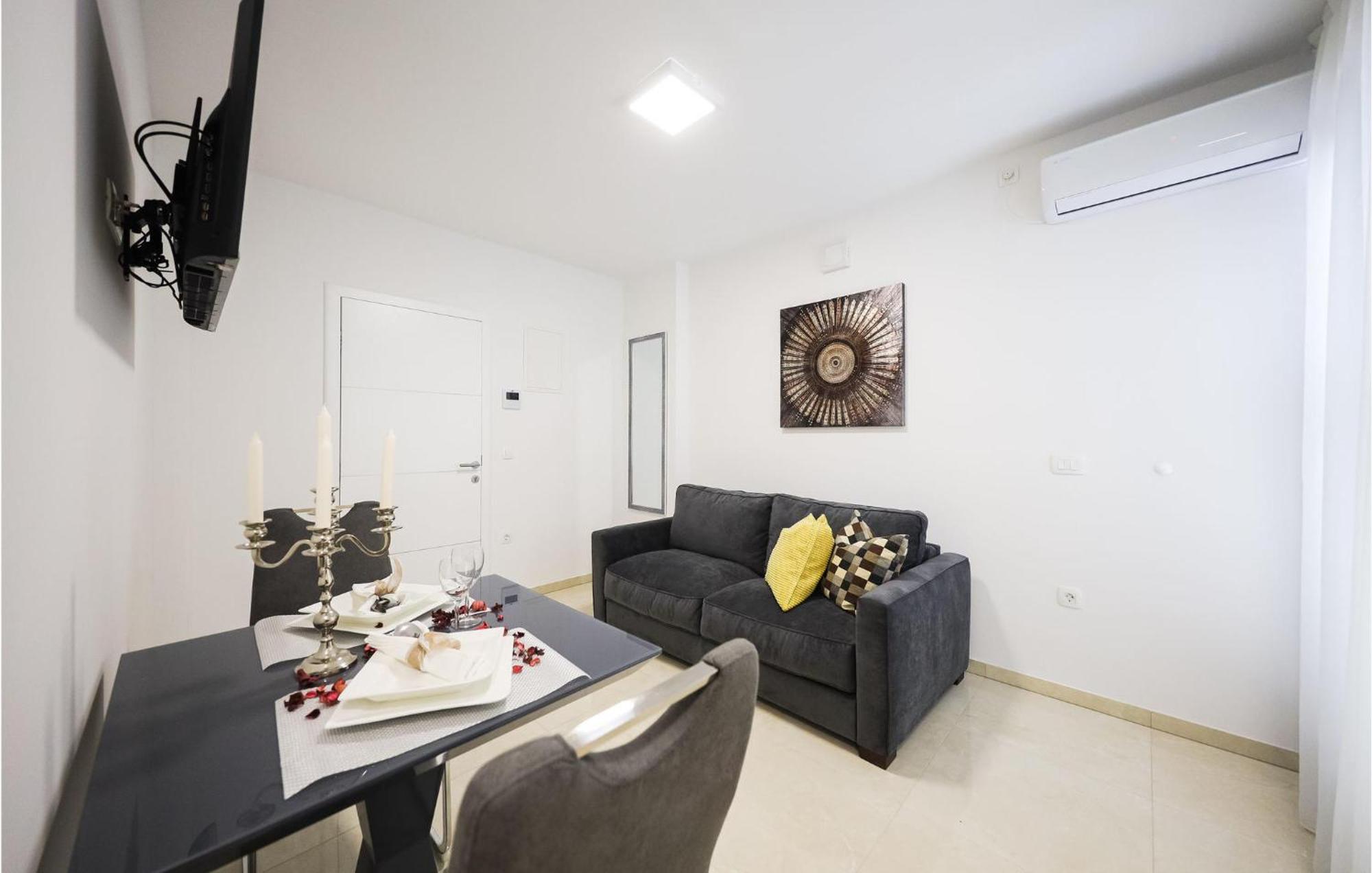 Lovely Apartment In Zadar With Wifi 外观 照片
